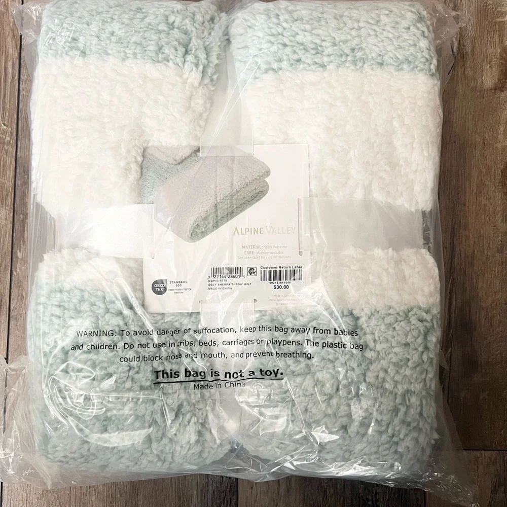 NEW Alpine Valley Cozy Sherpa Throw, 50